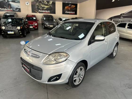 FIAT PALIO 1.0 MPI ATTRACTIVE 8V FLEX 4P MANUAL FIAT PALIO 1.0 MPI ATTRACTIVE 8V FLEX 4P MANUAL